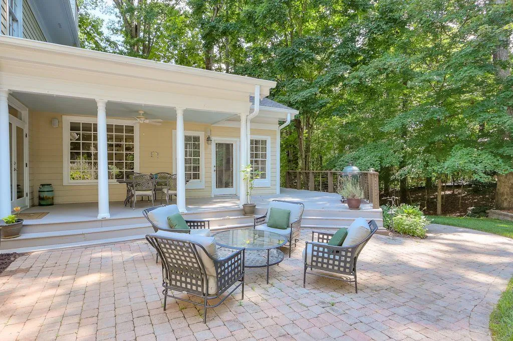 575 Valley Hall Drive, Sandy Springs, Georgia 30350, 6 Bedrooms Bedrooms, ,5 BathroomsBathrooms,Residential,For Sale,575 Valley Hall Drive,7601653