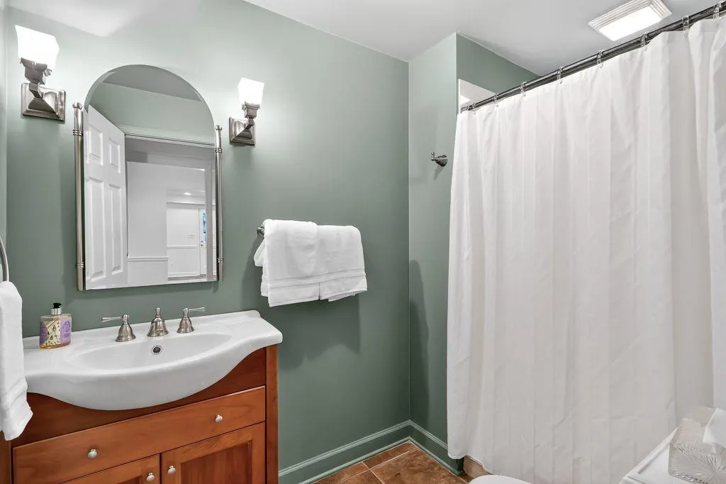575 Valley Hall Drive, Sandy Springs, Georgia 30350, 6 Bedrooms Bedrooms, ,5 BathroomsBathrooms,Residential,For Sale,575 Valley Hall Drive,7601653