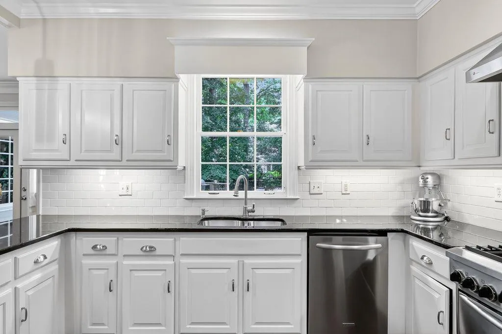 575 Valley Hall Drive, Sandy Springs, Georgia 30350, 6 Bedrooms Bedrooms, ,5 BathroomsBathrooms,Residential,For Sale,575 Valley Hall Drive,7601653