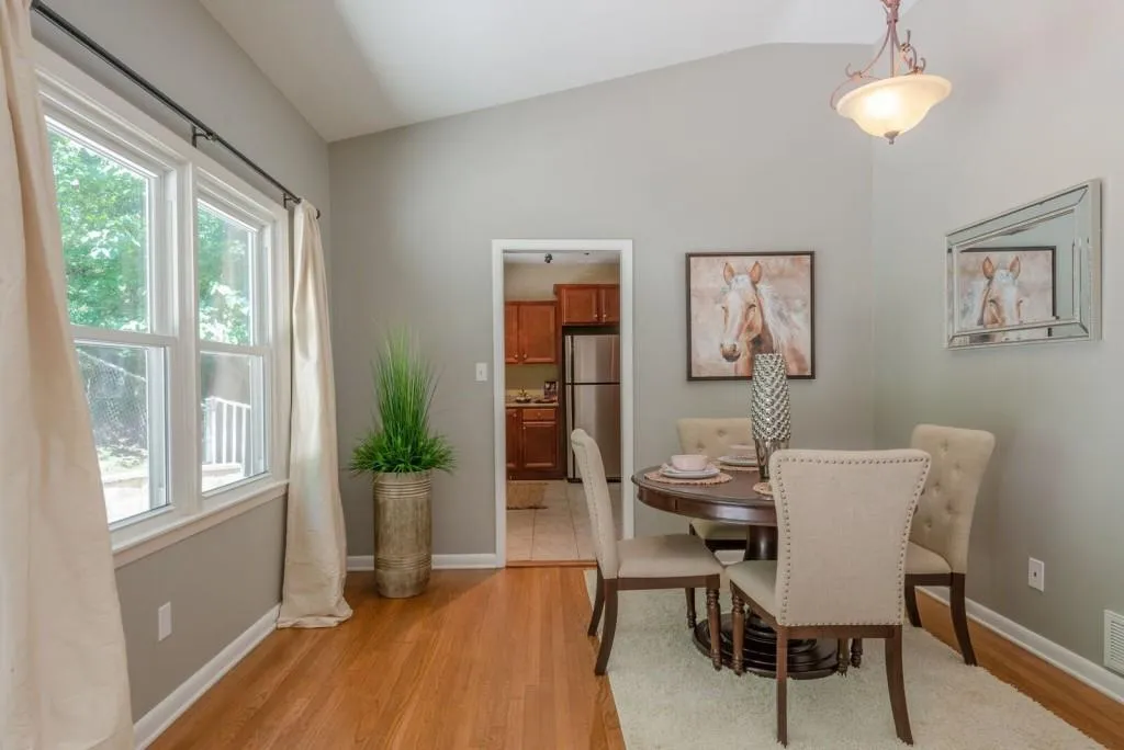 6870 Sunny Brook Lane, Sandy Springs, Georgia 30328, 4 Bedrooms Bedrooms, ,3 BathroomsBathrooms,Residential,Sold,6870 Sunny Brook Lane,6041191