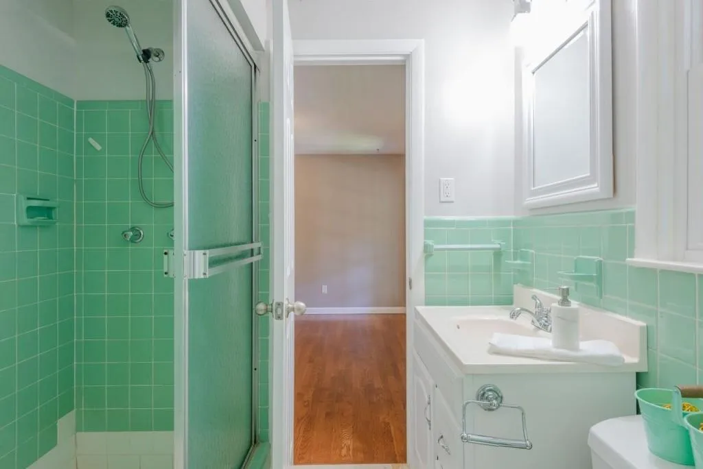 6870 Sunny Brook Lane, Sandy Springs, Georgia 30328, 4 Bedrooms Bedrooms, ,3 BathroomsBathrooms,Residential,Sold,6870 Sunny Brook Lane,6041191