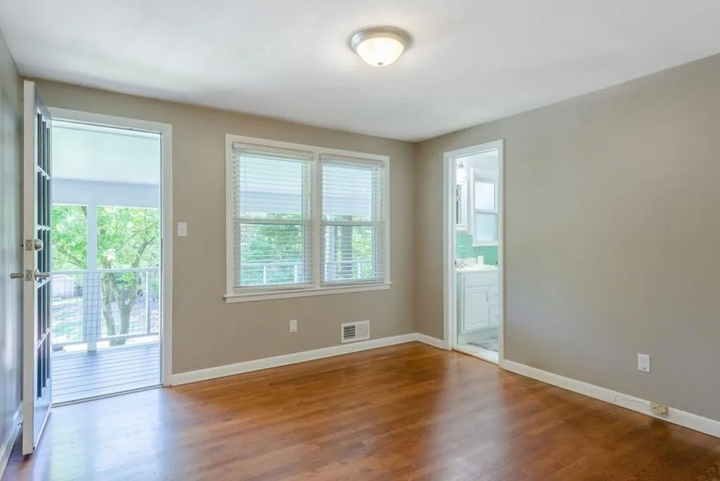 6870 Sunny Brook Lane, Sandy Springs, Georgia 30328, 4 Bedrooms Bedrooms, ,3 BathroomsBathrooms,Residential,Sold,6870 Sunny Brook Lane,6041191