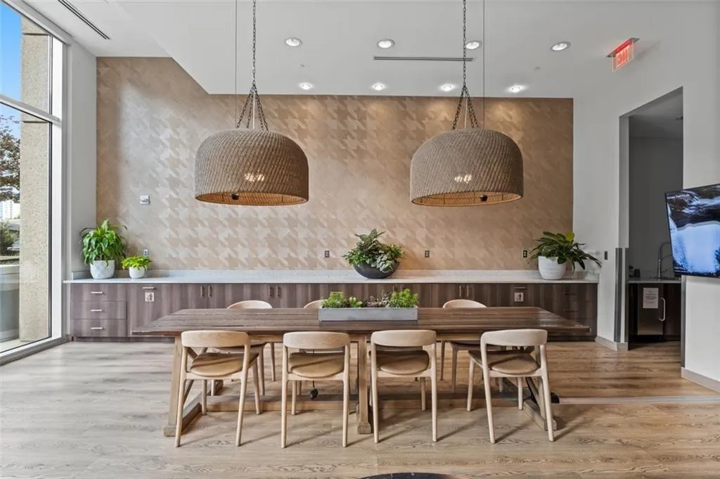 1080 Peachtree Street Unit 1703, Atlanta, Georgia 30309, 2 Bedrooms Bedrooms, ,2 BathroomsBathrooms,Residential,For Sale,1080 Peachtree Street Unit 1703,7664972