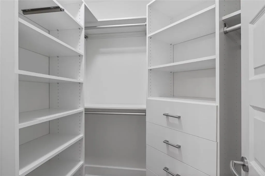 1080 Peachtree Street Unit 1703, Atlanta, Georgia 30309, 2 Bedrooms Bedrooms, ,2 BathroomsBathrooms,Residential,For Sale,1080 Peachtree Street Unit 1703,7664972