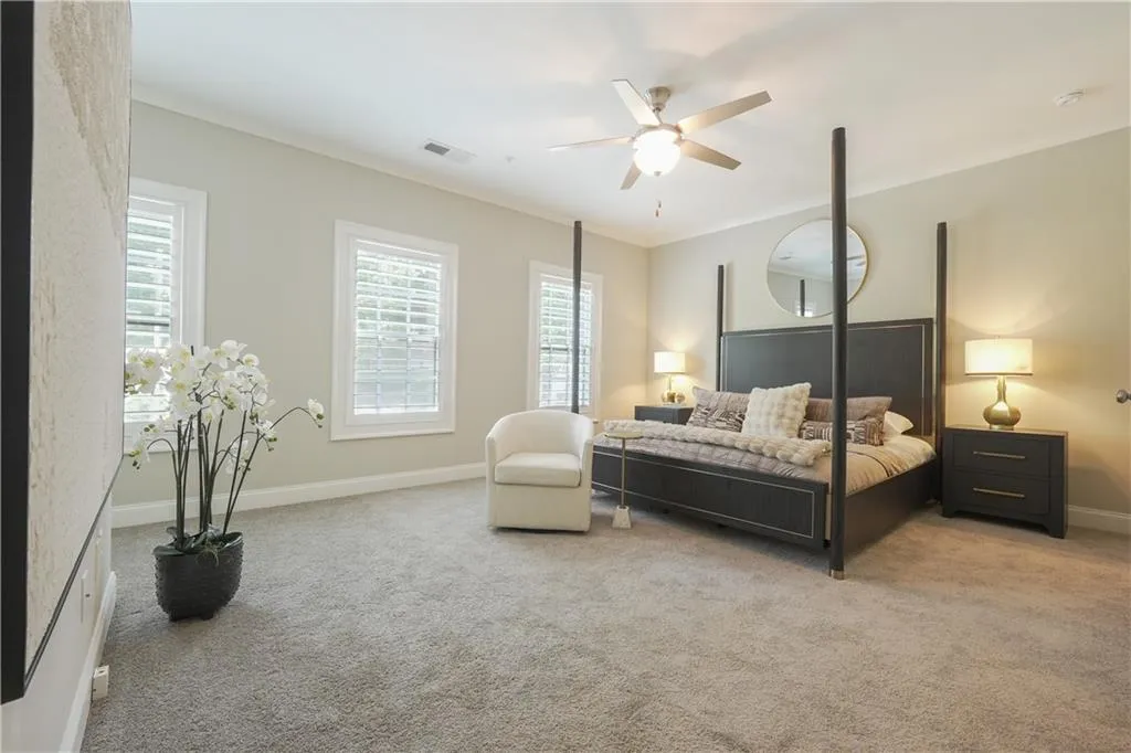 5836 Sandy Springs Circle, Sandy Springs, Georgia 30328, 4 Bedrooms Bedrooms, ,4 BathroomsBathrooms,Residential,For Sale,5836 Sandy Springs Circle,7603170