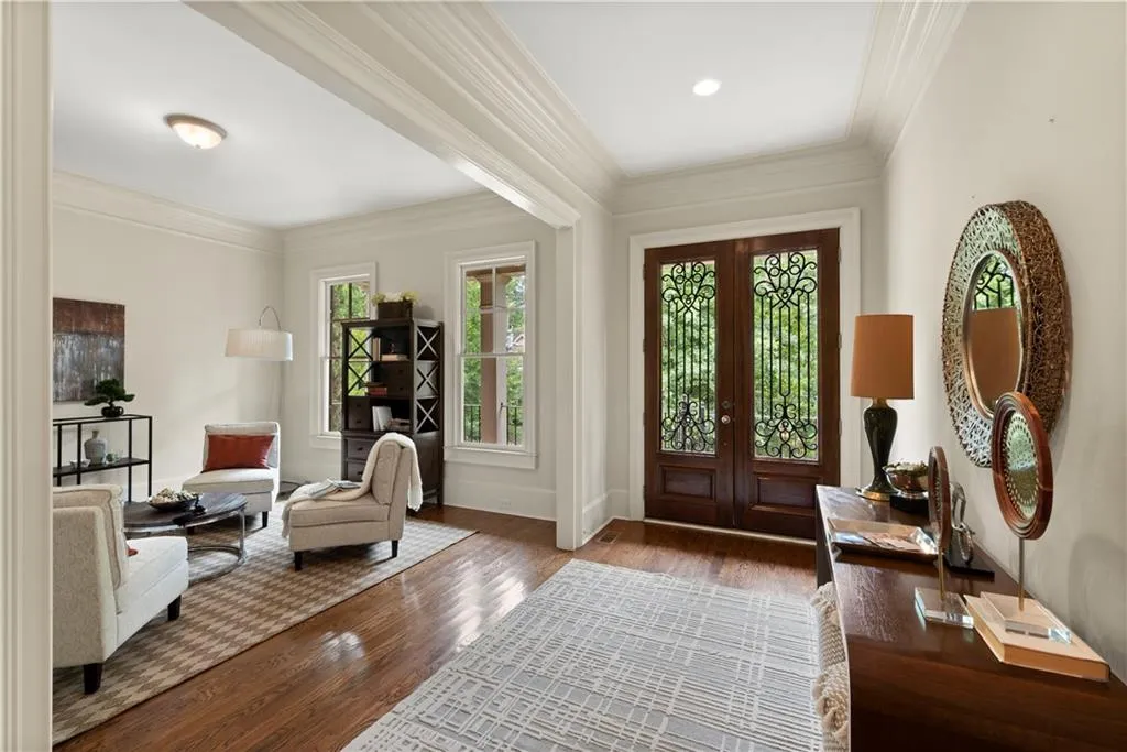 86 W Belle Isle Road, Atlanta, Georgia 30342, 4 Bedrooms Bedrooms, ,4 BathroomsBathrooms,Residential,Sold,86 W Belle Isle Road,7062061