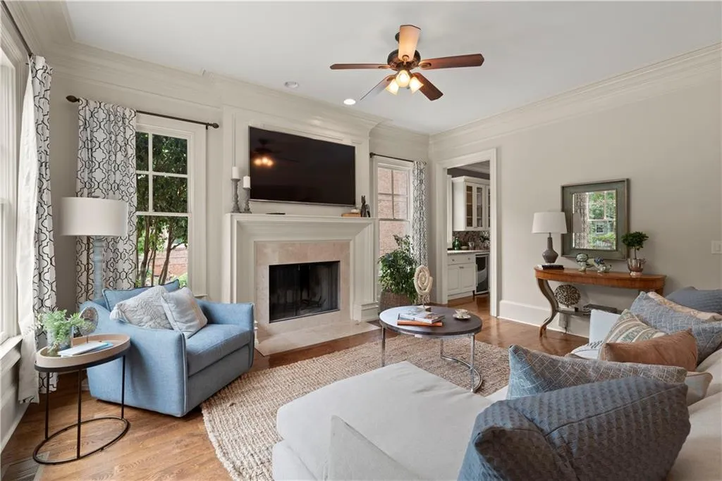 86 W Belle Isle Road, Atlanta, Georgia 30342, 4 Bedrooms Bedrooms, ,4 BathroomsBathrooms,Residential,Sold,86 W Belle Isle Road,7062061
