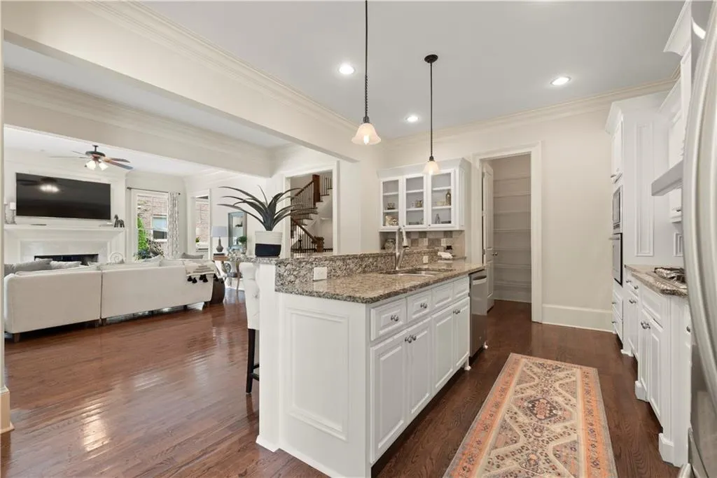 86 W Belle Isle Road, Atlanta, Georgia 30342, 4 Bedrooms Bedrooms, ,4 BathroomsBathrooms,Residential,Sold,86 W Belle Isle Road,7062061