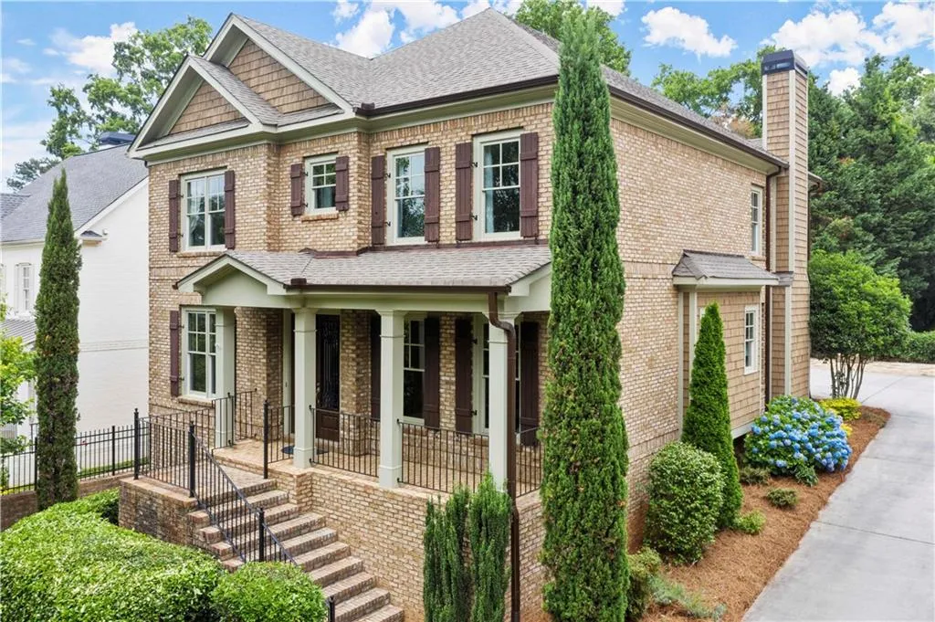 86 W Belle Isle Road, Atlanta, Georgia 30342, 4 Bedrooms Bedrooms, ,4 BathroomsBathrooms,Residential,Sold,86 W Belle Isle Road,7062061