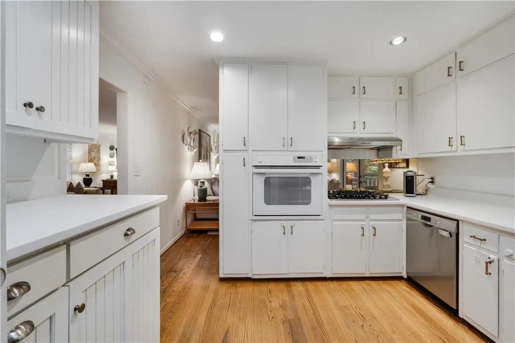 445 Highbrook Drive, Atlanta, Georgia 30342, 4 Bedrooms Bedrooms, ,3 BathroomsBathrooms,Residential,Sold,445 Highbrook Drive,7132734