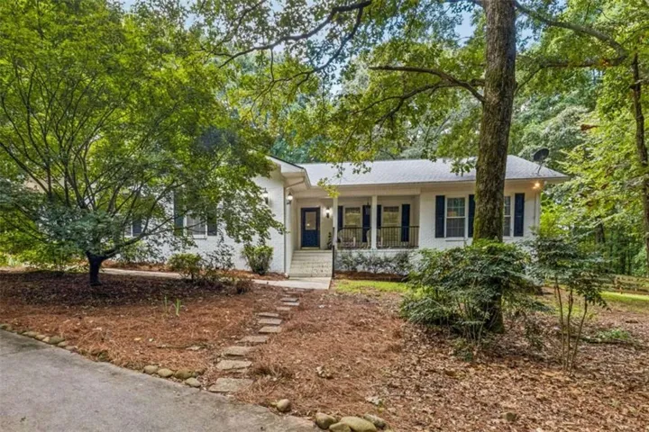406 Hidden Lakes Trail, Jefferson, Georgia 30549