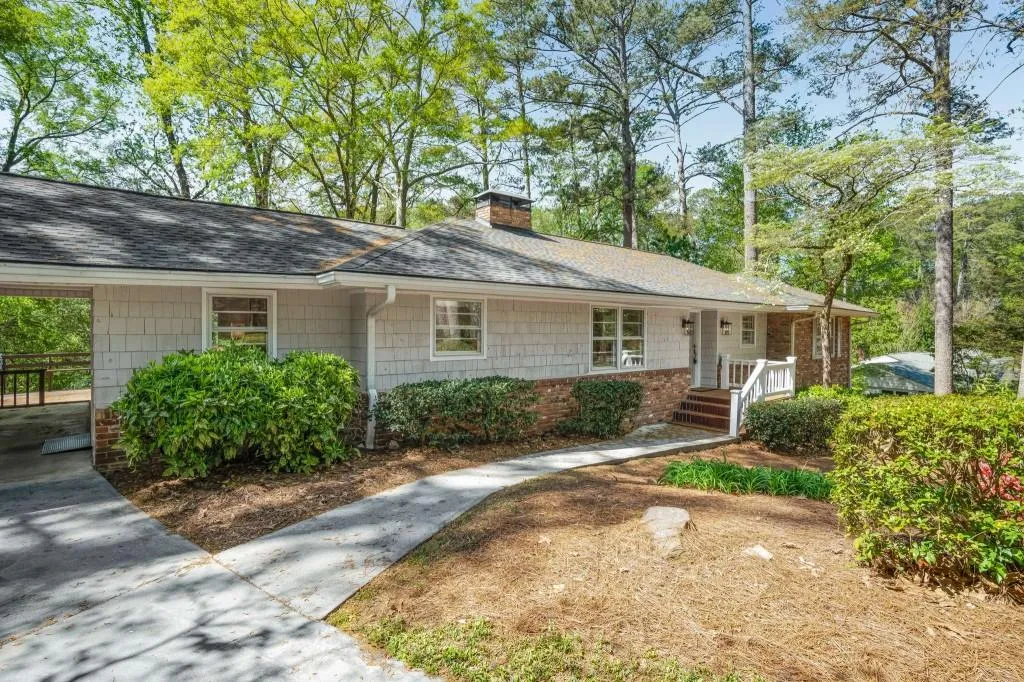345 Montevallo Drive, Atlanta, Georgia 30342, 4 Bedrooms Bedrooms, ,3 BathroomsBathrooms,Residential,Sold,345 Montevallo Drive,7359390