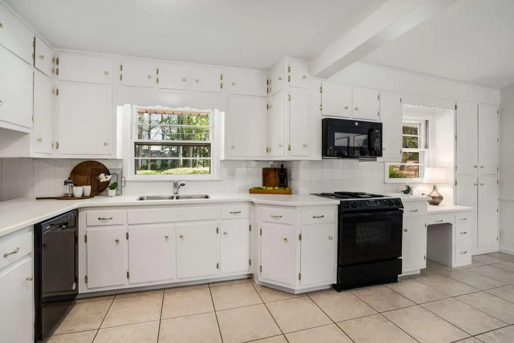 345 Montevallo Drive, Atlanta, Georgia 30342, 4 Bedrooms Bedrooms, ,3 BathroomsBathrooms,Residential,Sold,345 Montevallo Drive,7359390