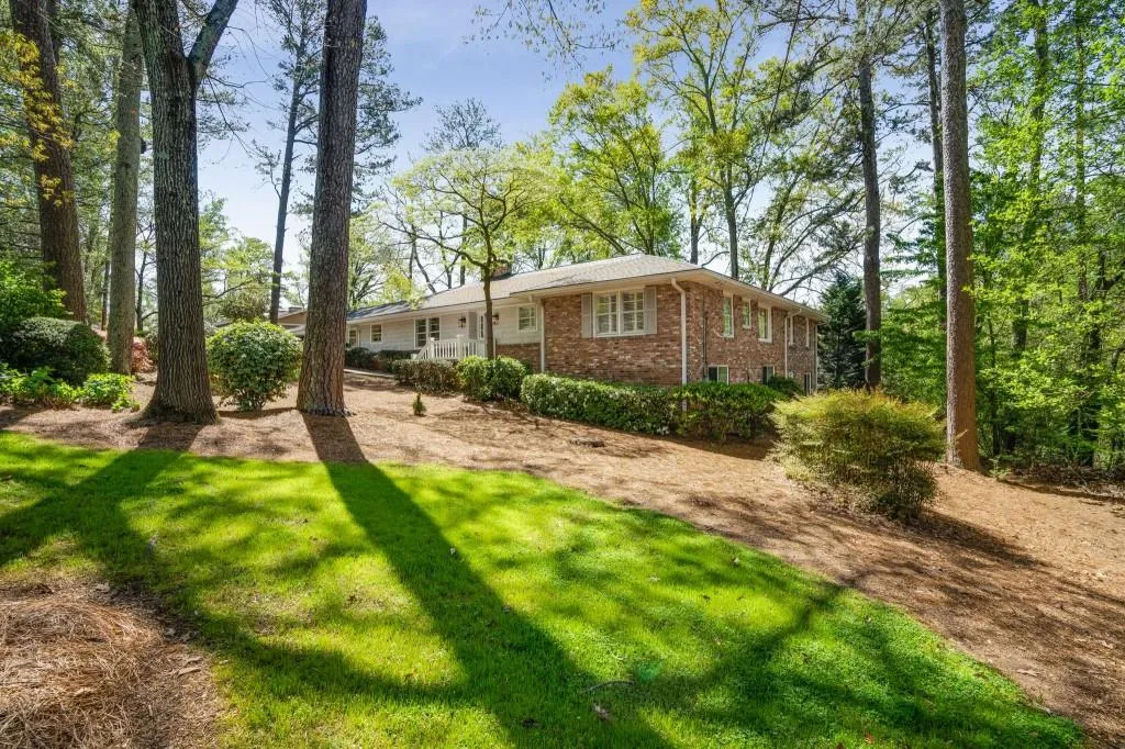 345 Montevallo Drive, Atlanta, Georgia 30342, 4 Bedrooms Bedrooms, ,3 BathroomsBathrooms,Residential,Sold,345 Montevallo Drive,7359390