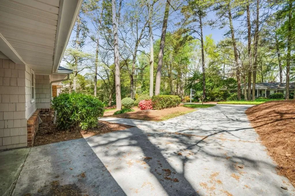 345 Montevallo Drive, Atlanta, Georgia 30342, 4 Bedrooms Bedrooms, ,3 BathroomsBathrooms,Residential,Sold,345 Montevallo Drive,7359390