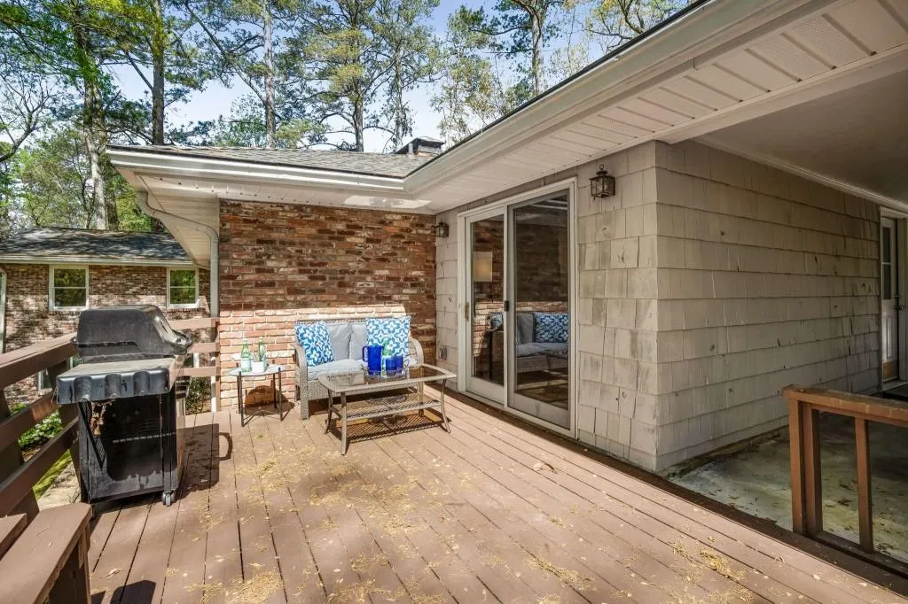 345 Montevallo Drive, Atlanta, Georgia 30342, 4 Bedrooms Bedrooms, ,3 BathroomsBathrooms,Residential,Sold,345 Montevallo Drive,7359390