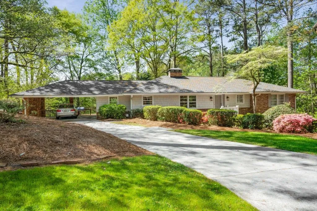 345 Montevallo Drive, Atlanta, Georgia 30342, 4 Bedrooms Bedrooms, ,3 BathroomsBathrooms,Residential,Sold,345 Montevallo Drive,7359390