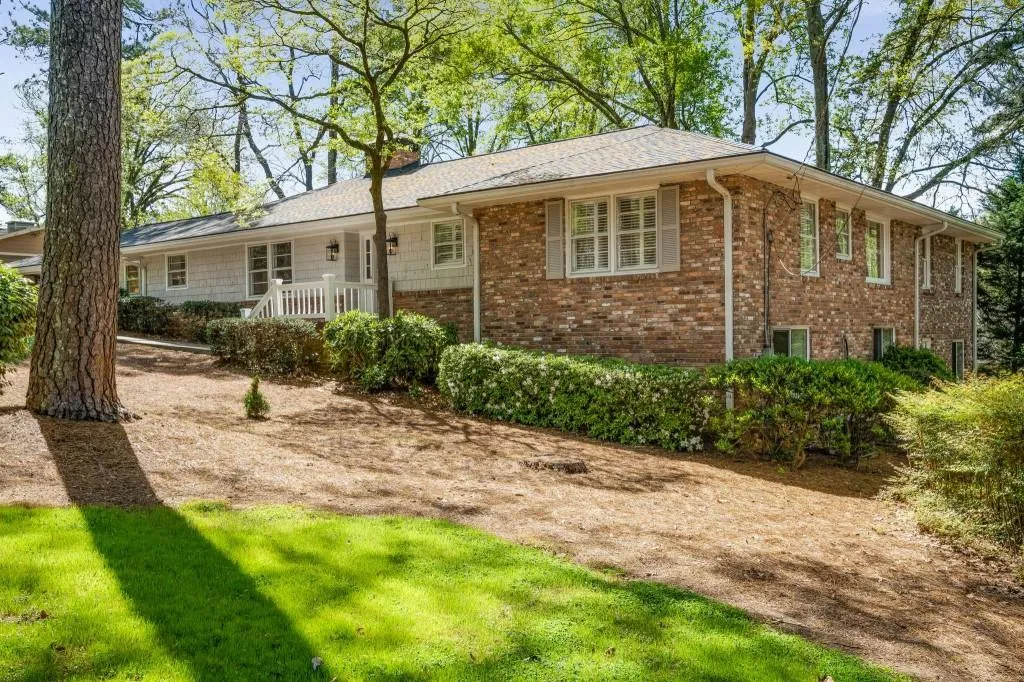 345 Montevallo Drive, Atlanta, Georgia 30342, 4 Bedrooms Bedrooms, ,3 BathroomsBathrooms,Residential,Sold,345 Montevallo Drive,7359390