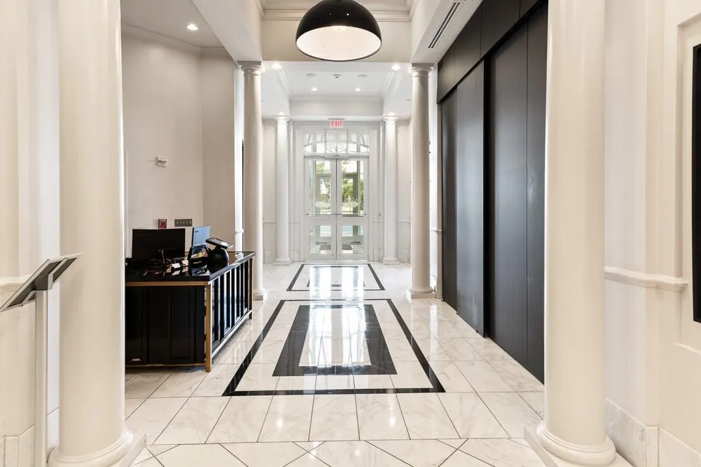 325 E Paces Ferry Road Ne Unit 1711, Atlanta, Georgia 30305, 2 Bedrooms Bedrooms, ,2 BathroomsBathrooms,Residential,Sold,325 E Paces Ferry Road Ne Unit 1711,6082883