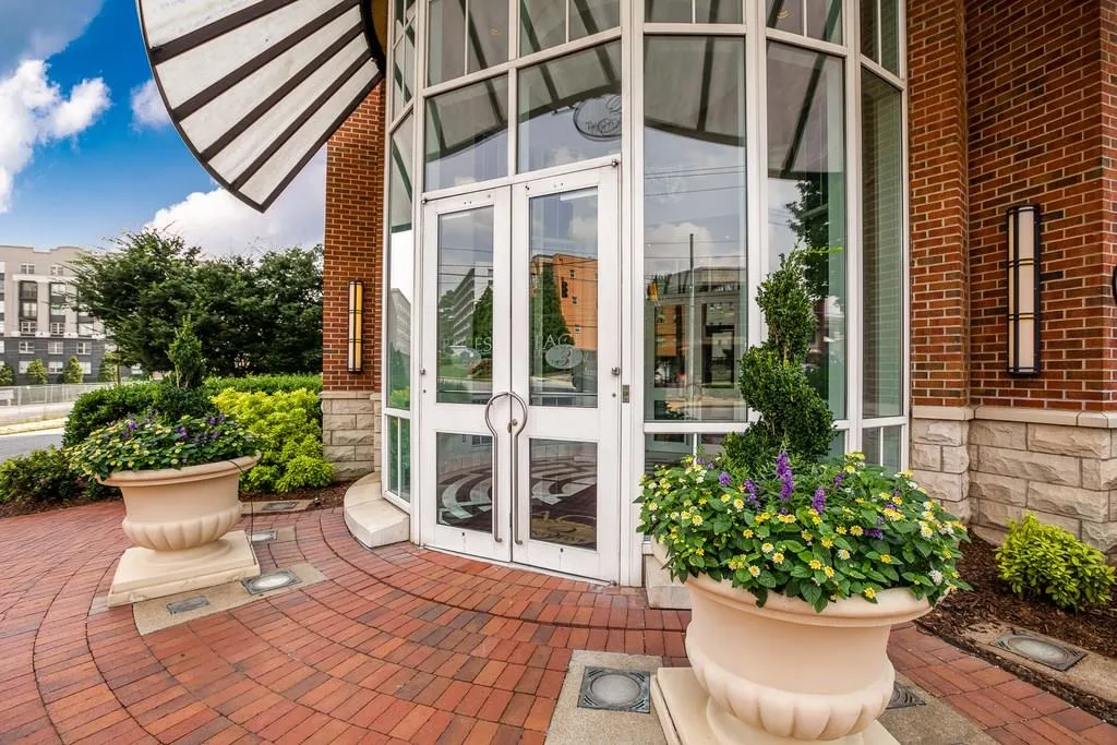 325 E Paces Ferry Road Ne Unit 1711, Atlanta, Georgia 30305, 2 Bedrooms Bedrooms, ,2 BathroomsBathrooms,Residential,Sold,325 E Paces Ferry Road Ne Unit 1711,6082883