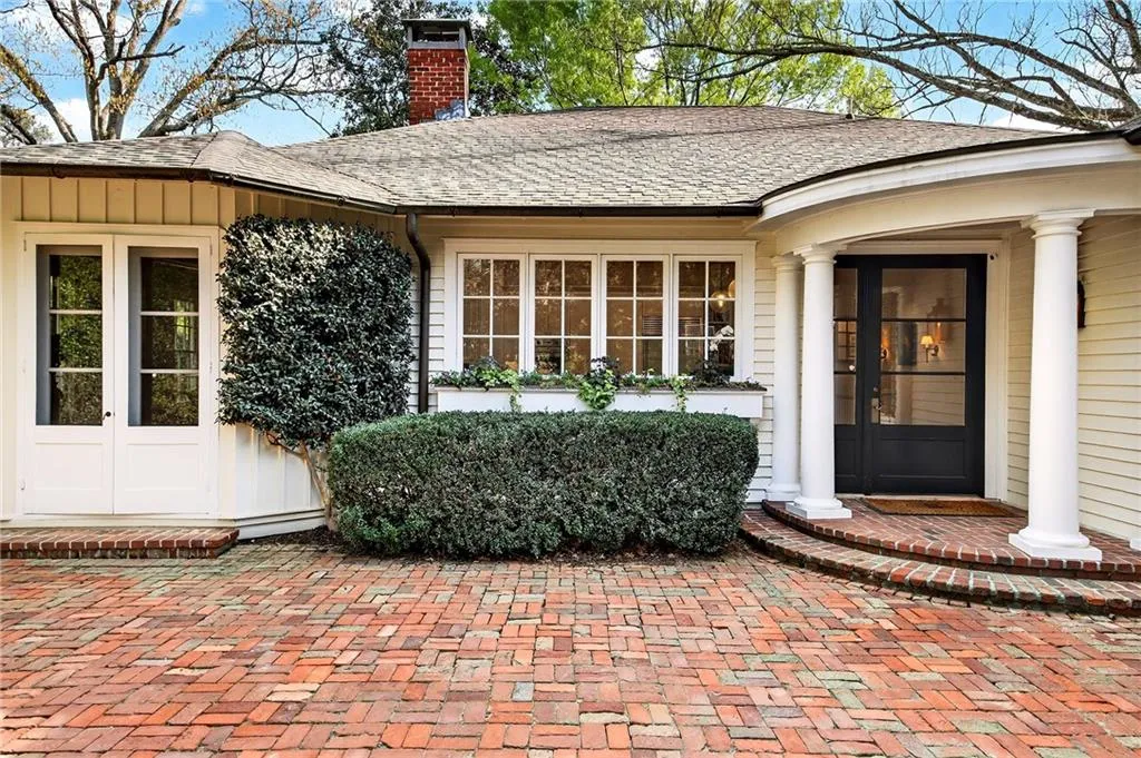 2742 Normandy Drive Nw, Atlanta, Georgia 30305, 4 Bedrooms Bedrooms, 0 ,4 BathroomsBathrooms,Residential,Sold,2742 Normandy Drive Nw,7737731