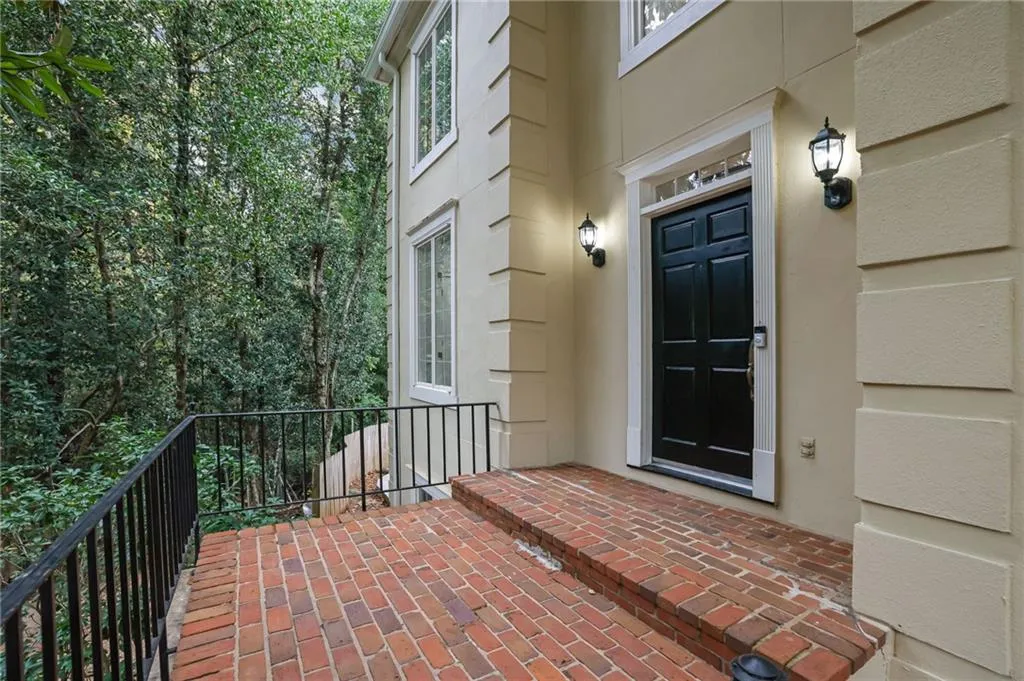 Charming Front Entry