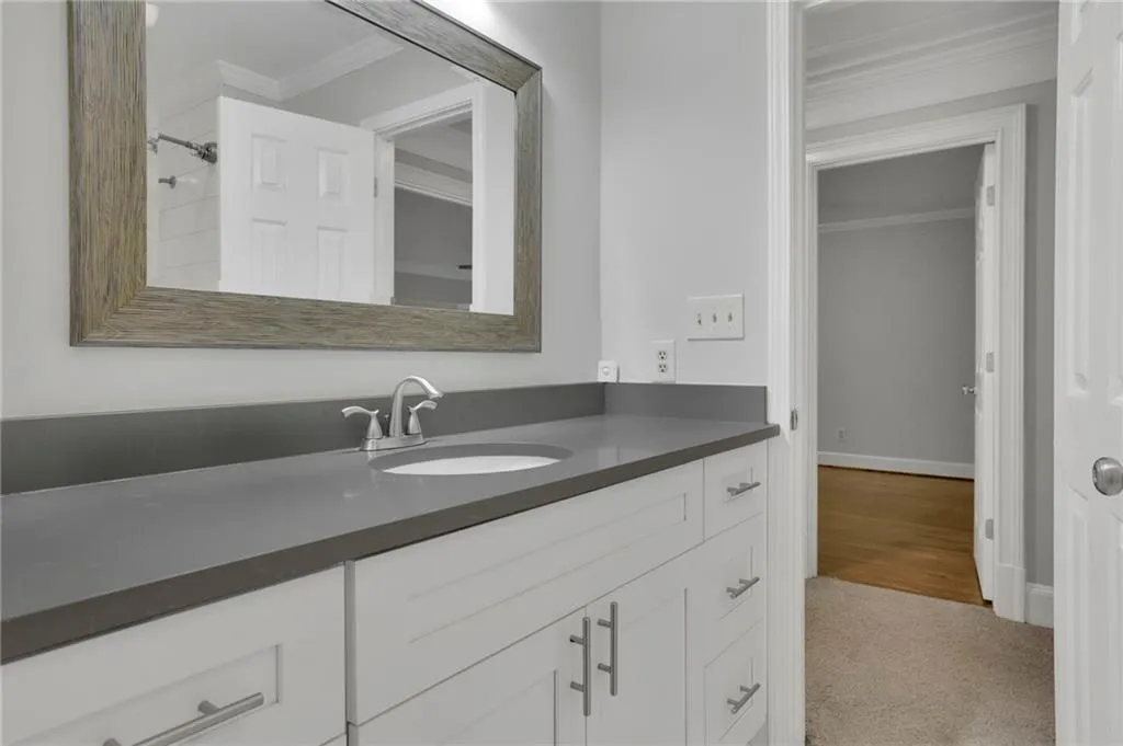 Upstairs Secondary Full Bath #2