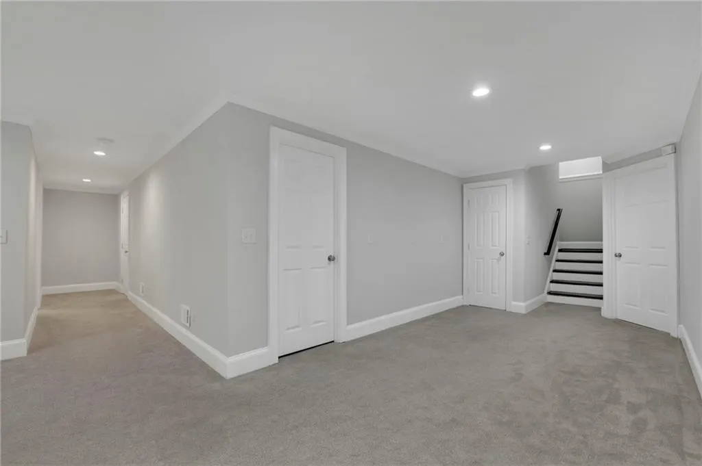 Full Finished Basement with Living Area / Recreation Room, Office Nook or Bistro Seating