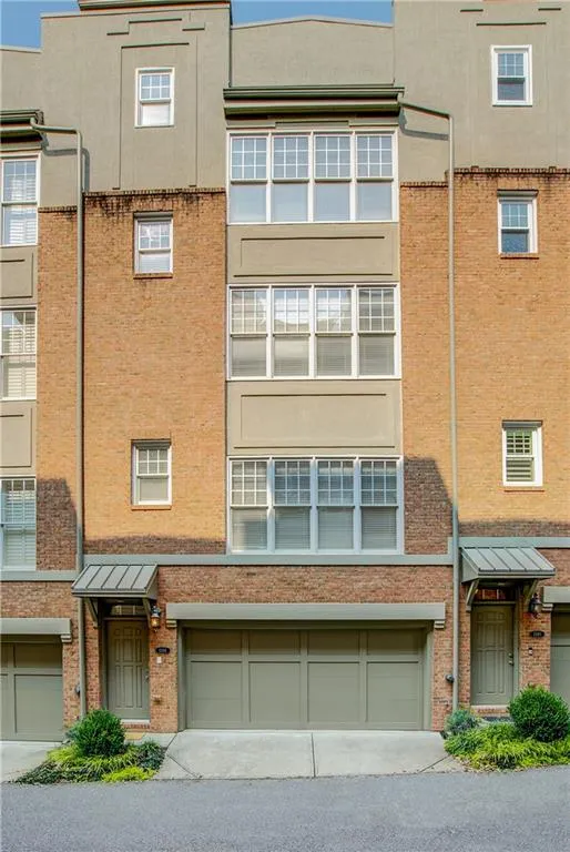 1386 Parkview Lane Ne, Atlanta, Georgia 30324, 2 Bedrooms Bedrooms, ,2 BathroomsBathrooms,Residential,Sold,1386 Parkview Lane Ne,6058836