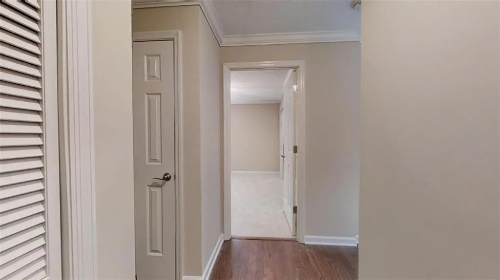 300 Johnson Ferry Road Ne Unit B712, Sandy Springs, Georgia 30328, 1 Bedroom Bedrooms, ,1 BathroomBathrooms,Residential,Sold,300 Johnson Ferry Road Ne Unit B712,7201269