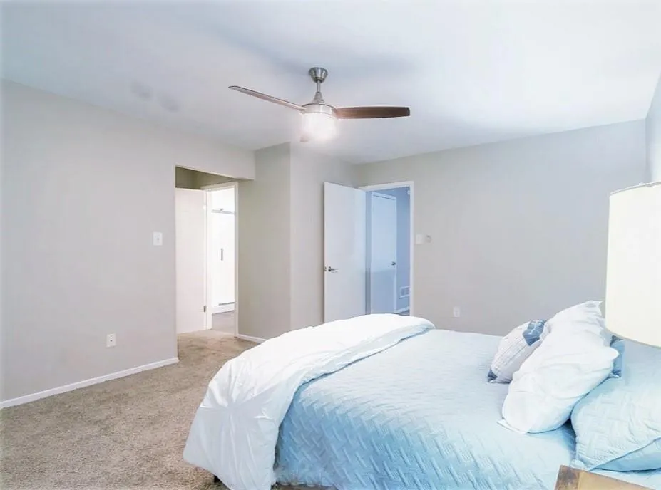 6824 Glenridge Drive Ne Unit E, Sandy Springs, Georgia 30328, 2 Bedrooms Bedrooms, ,2 BathroomsBathrooms,Residential,Sold,6824 Glenridge Drive Ne Unit E,6732000