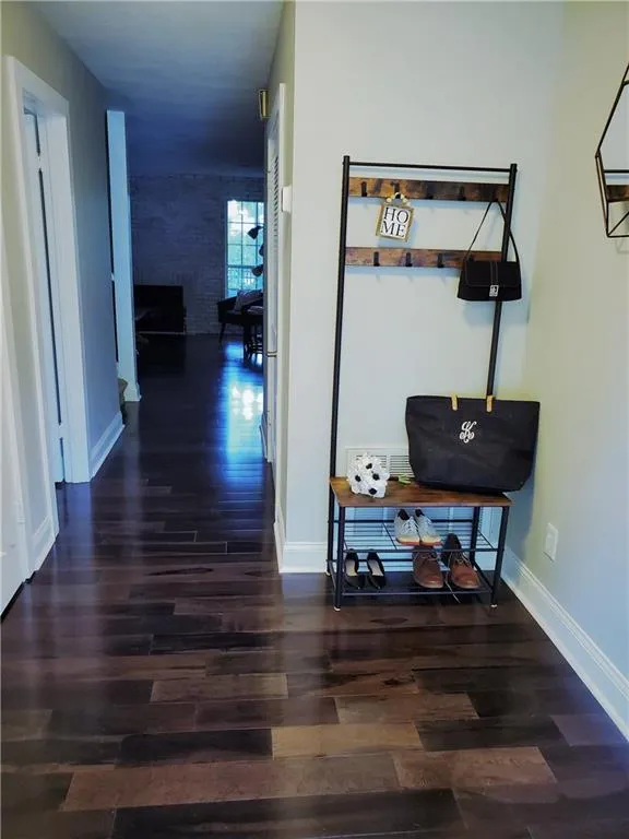 6824 Glenridge Drive Ne Unit E, Sandy Springs, Georgia 30328, 2 Bedrooms Bedrooms, ,2 BathroomsBathrooms,Residential,Sold,6824 Glenridge Drive Ne Unit E,6732000