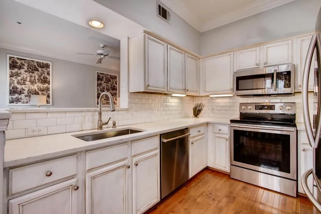 3777 Peachtree Road Ne Unit 1025, Brookhaven, Georgia 30319, 1 Bedroom Bedrooms, ,1 BathroomBathrooms,Residential,Sold,3777 Peachtree Road Ne Unit 1025,5992835