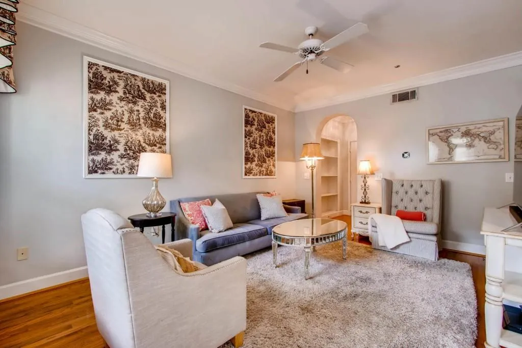 3777 Peachtree Road Ne Unit 1025, Brookhaven, Georgia 30319, 1 Bedroom Bedrooms, ,1 BathroomBathrooms,Residential,Sold,3777 Peachtree Road Ne Unit 1025,5992835