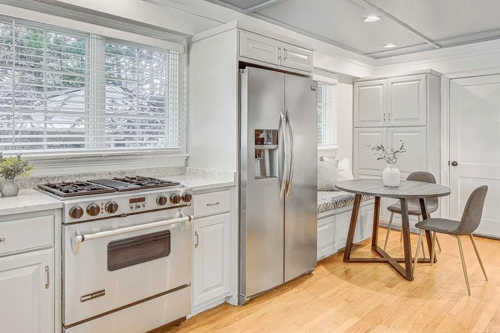2493 Parkdale Place Ne, Atlanta, Georgia 30305, 3 Bedrooms Bedrooms, ,2 BathroomsBathrooms,Residential,For Sale,2493 Parkdale Place Ne,7644722