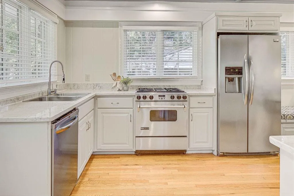 2493 Parkdale Place Ne, Atlanta, Georgia 30305, 3 Bedrooms Bedrooms, ,2 BathroomsBathrooms,Residential,For Sale,2493 Parkdale Place Ne,7644722