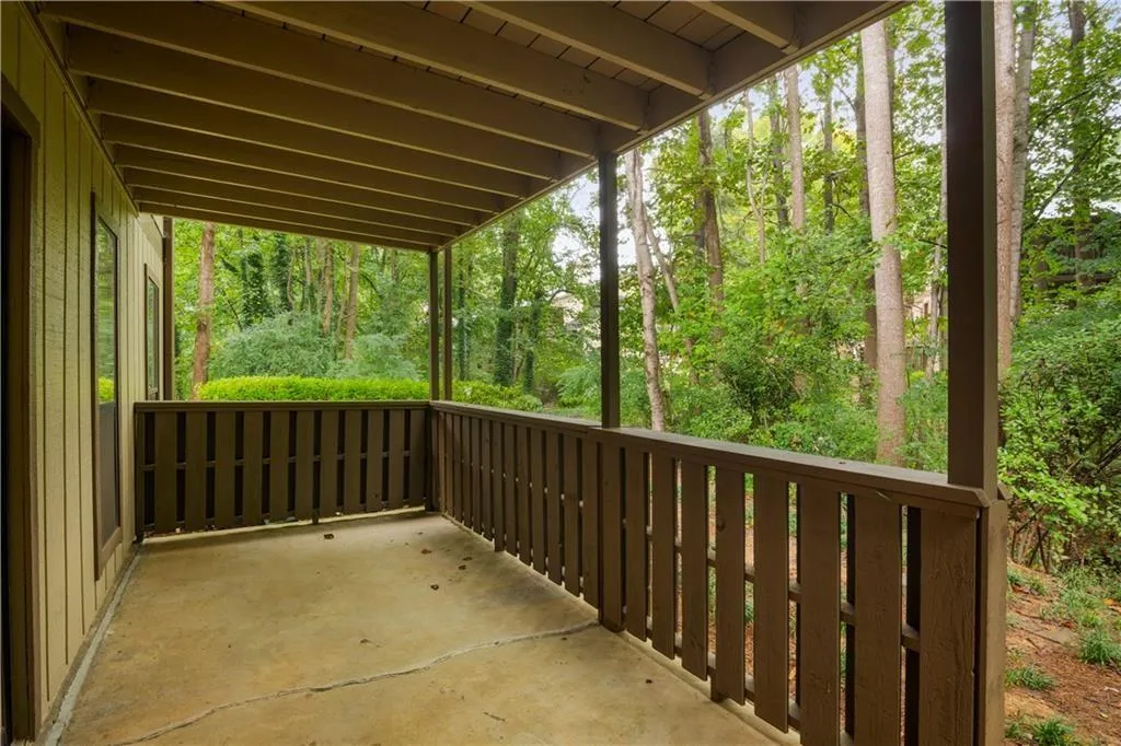 1205 Woodcliff Drive, Sandy Springs, Georgia 30350, 2 Bedrooms Bedrooms, ,2 BathroomsBathrooms,Residential,Sold,1205 Woodcliff Drive,6832494
