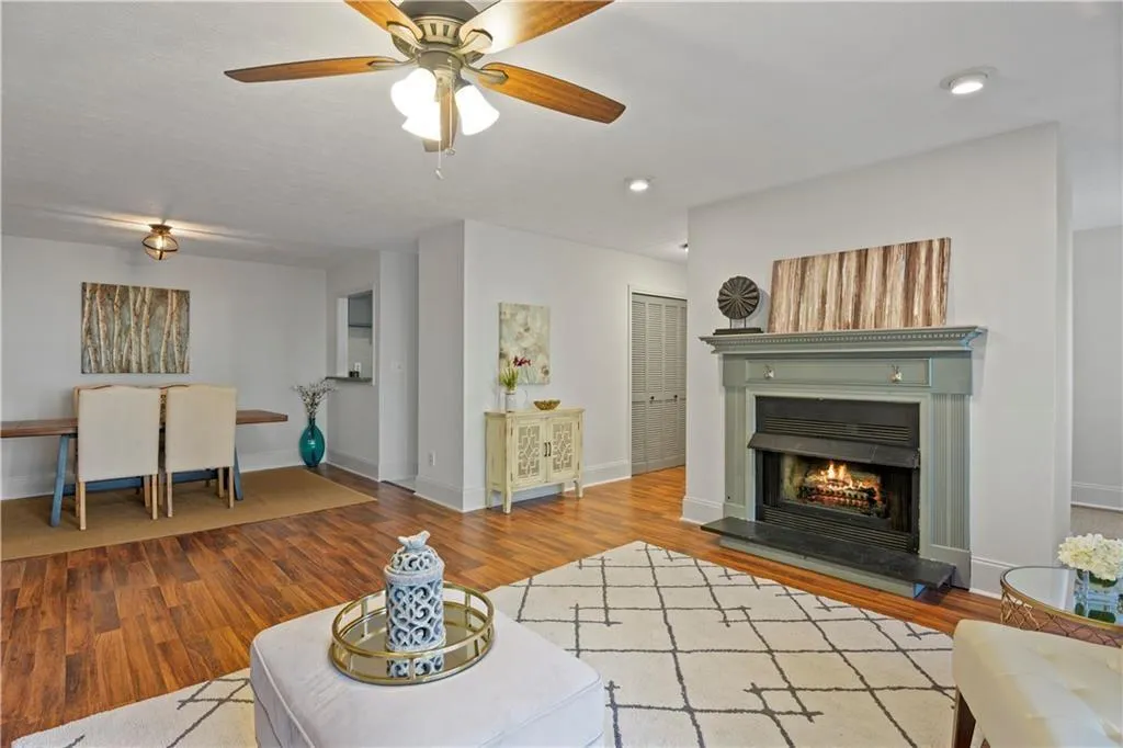 1205 Woodcliff Drive, Sandy Springs, Georgia 30350, 2 Bedrooms Bedrooms, ,2 BathroomsBathrooms,Residential,Sold,1205 Woodcliff Drive,6832494