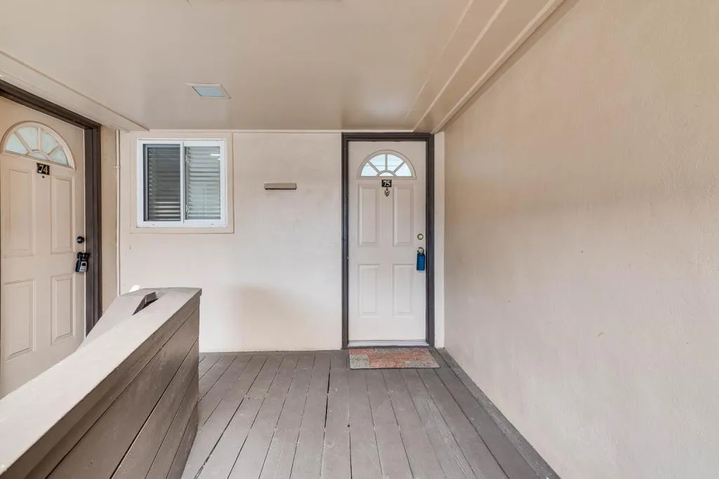 346 Carpenter Drive Unit 75, Sandy Springs, Georgia 30328, 2 Bedrooms Bedrooms, ,2 BathroomsBathrooms,Residential,Sold,346 Carpenter Drive Unit 75,6981656