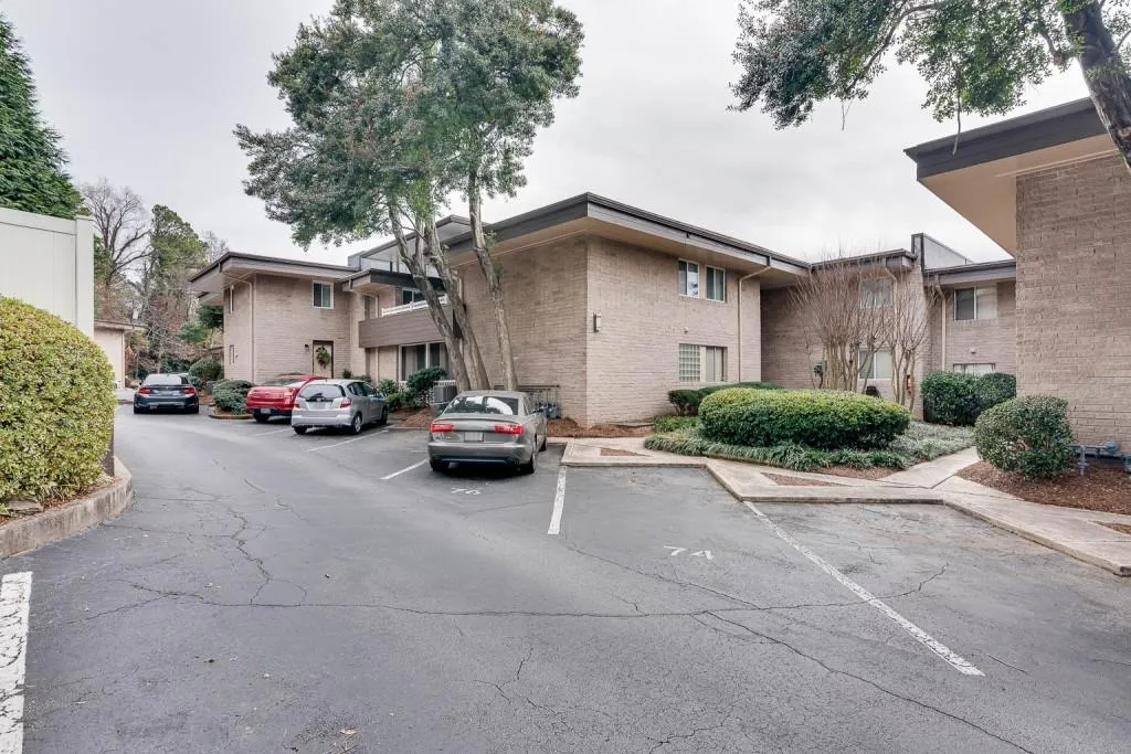 346 Carpenter Drive Unit 75, Sandy Springs, Georgia 30328, 2 Bedrooms Bedrooms, ,2 BathroomsBathrooms,Residential,Sold,346 Carpenter Drive Unit 75,6981656