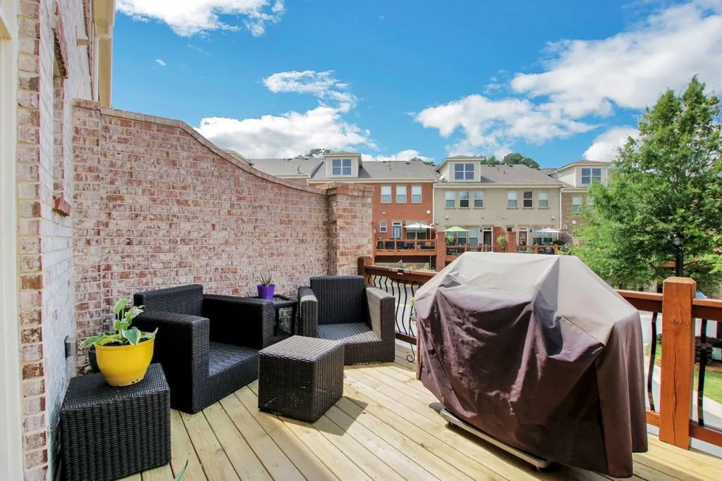 309 Alderwood Lane, Atlanta, Georgia 30328, 3 Bedrooms Bedrooms, ,3 BathroomsBathrooms,Residential,Sold,309 Alderwood Lane,6733328