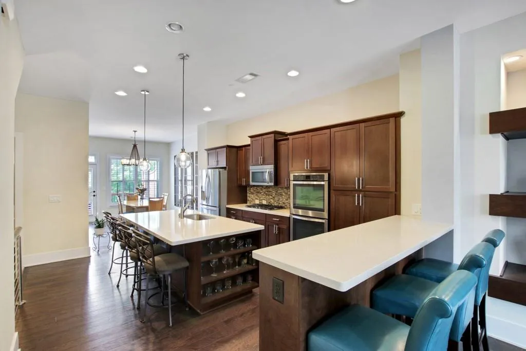 309 Alderwood Lane, Atlanta, Georgia 30328, 3 Bedrooms Bedrooms, ,3 BathroomsBathrooms,Residential,Sold,309 Alderwood Lane,6733328