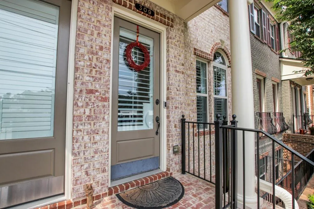 309 Alderwood Lane, Atlanta, Georgia 30328, 3 Bedrooms Bedrooms, ,3 BathroomsBathrooms,Residential,Sold,309 Alderwood Lane,6733328