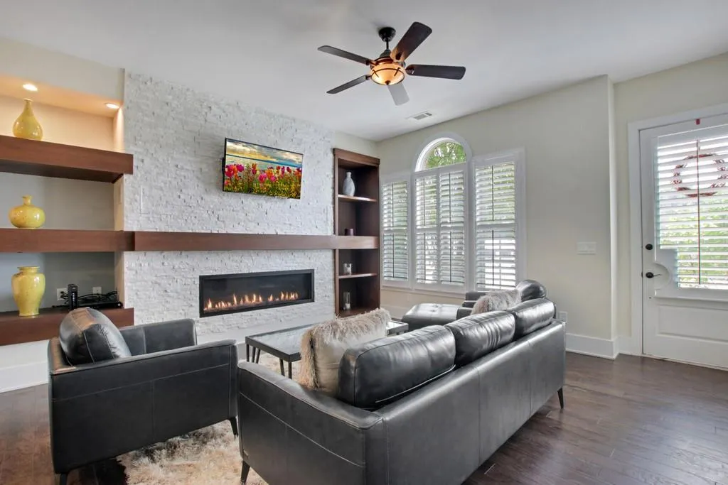 309 Alderwood Lane, Atlanta, Georgia 30328, 3 Bedrooms Bedrooms, ,3 BathroomsBathrooms,Residential,Sold,309 Alderwood Lane,6733328