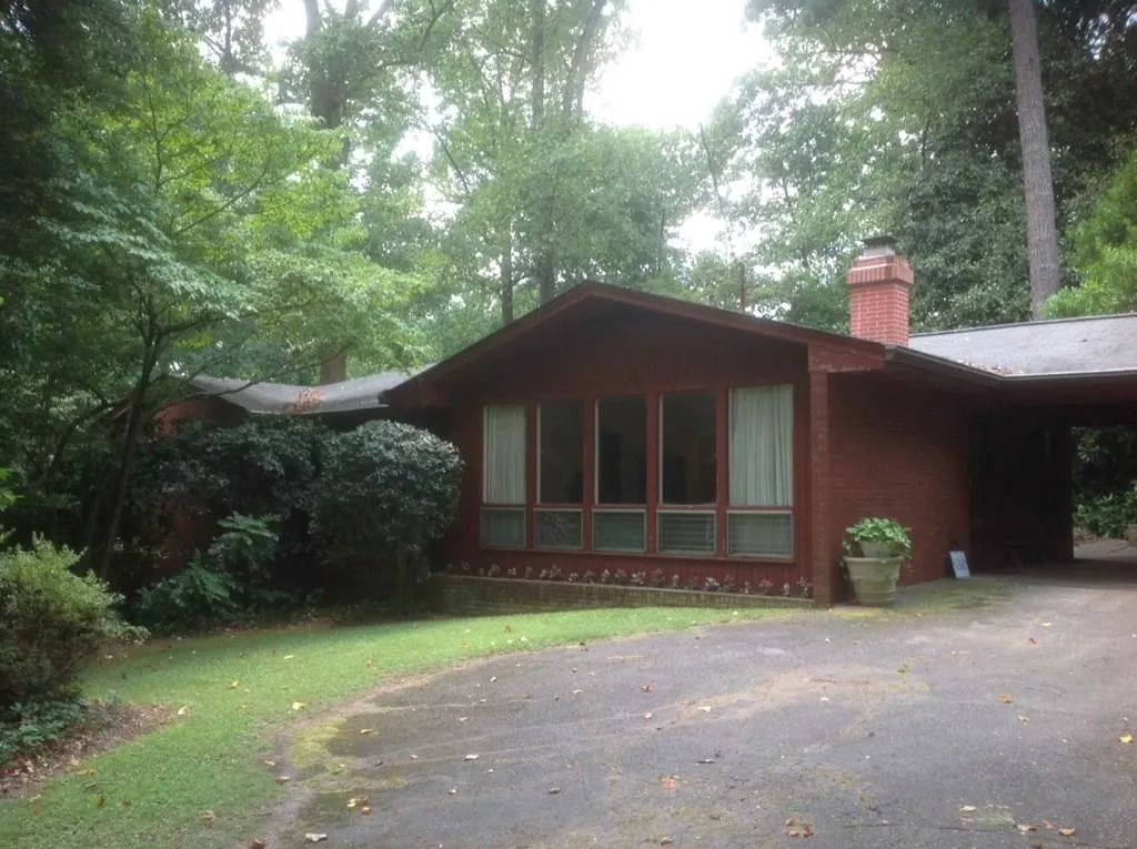 5920 E Hilderbrand Drive, Atlanta, Georgia 30328, 3 Bedrooms Bedrooms, ,2 BathroomsBathrooms,Residential,Sold,5920 E Hilderbrand Drive,5539225
