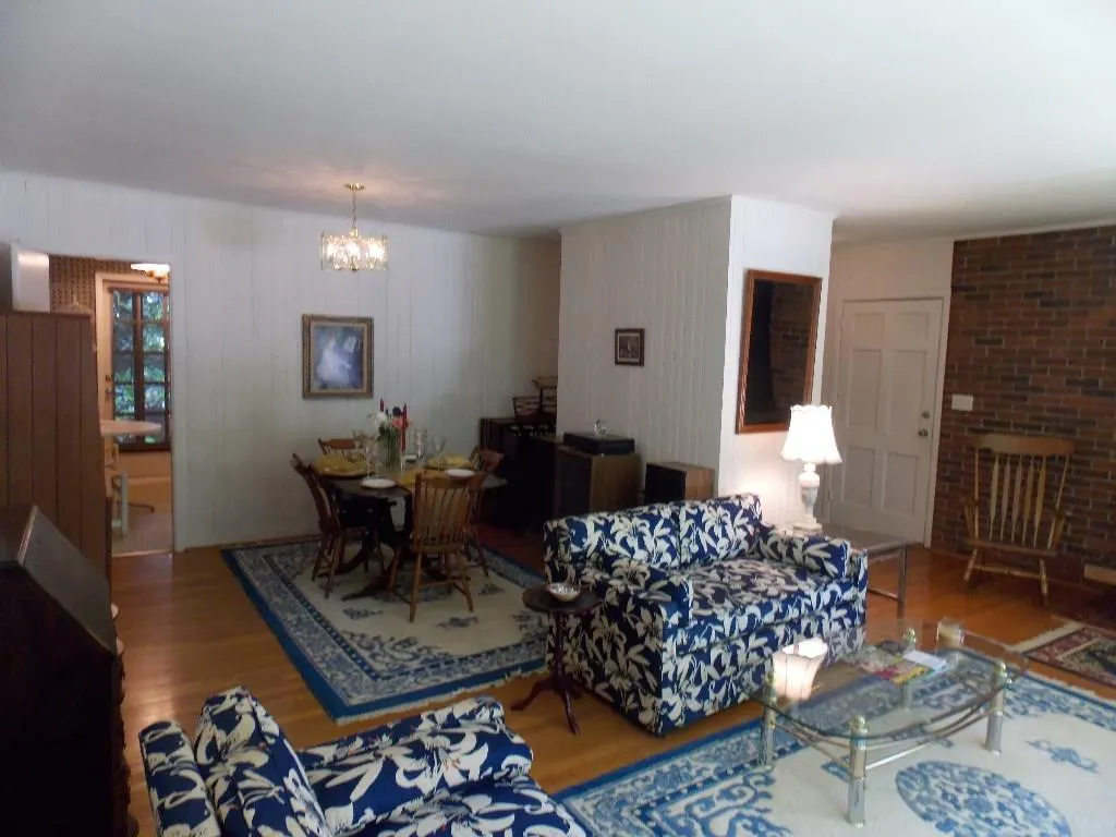 5920 E Hilderbrand Drive, Atlanta, Georgia 30328, 3 Bedrooms Bedrooms, ,2 BathroomsBathrooms,Residential,Sold,5920 E Hilderbrand Drive,5539225