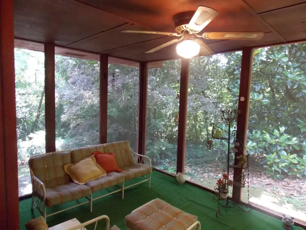 5920 E Hilderbrand Drive, Atlanta, Georgia 30328, 3 Bedrooms Bedrooms, ,2 BathroomsBathrooms,Residential,Sold,5920 E Hilderbrand Drive,5539225