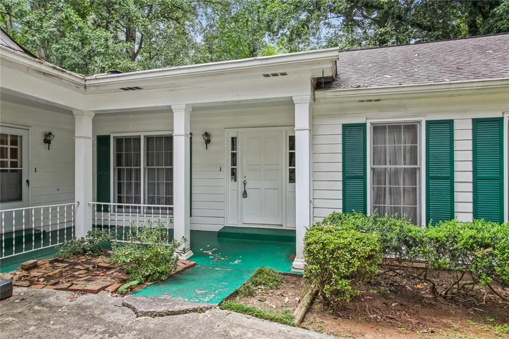 234 Devonwood Drive, Sandy Springs, Georgia 30328, 4 Bedrooms Bedrooms, ,2 BathroomsBathrooms,Residential,Sold,234 Devonwood Drive,6943995