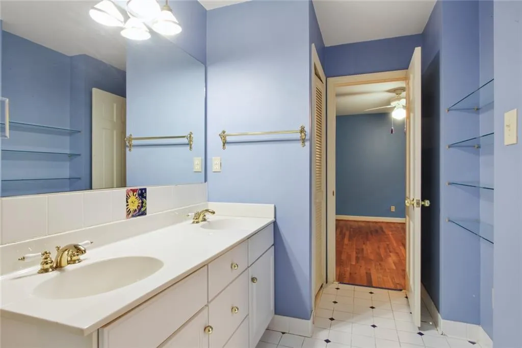 234 Devonwood Drive, Sandy Springs, Georgia 30328, 4 Bedrooms Bedrooms, ,2 BathroomsBathrooms,Residential,Sold,234 Devonwood Drive,6943995