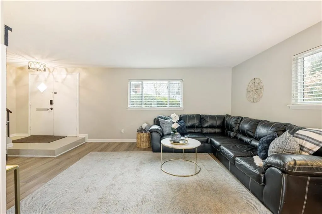 7114 Stonington Drive, Atlanta, Georgia 30328, 3 Bedrooms Bedrooms, ,2 BathroomsBathrooms,Residential,Sold,7114 Stonington Drive,7525786